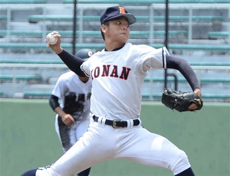 興南が甲子園全国一番乗り 18年以来13度目v 沖縄尚学に19年決勝のリベンジ／沖縄 高校野球写真ニュース 日刊スポーツ