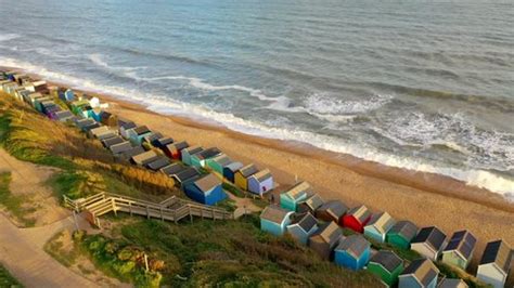 1 Milford On Sea Beach Huts Stock Video Footage - 4K and HD Video Clips ...