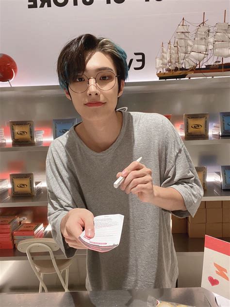 All About Ateez ⩜⃝🏴‍☠️ On Twitter 🪐 Fns Song Mingi” Lets Enjoy The