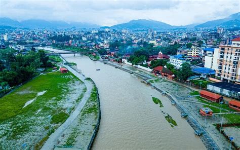 Vista A Rea Del R O Bagmati En Katmand Nepal Foto Premium