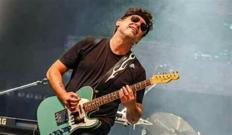 Andrés Calamaro Music Instruments Guitar Life Love Musical