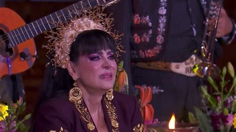 Video Maribel Guardia Rompe En Llanto Tras Cantar Frente A La Virgen