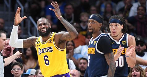 Lebron James And Anthony Davis Fade In Lakers Game 2 Loss Los