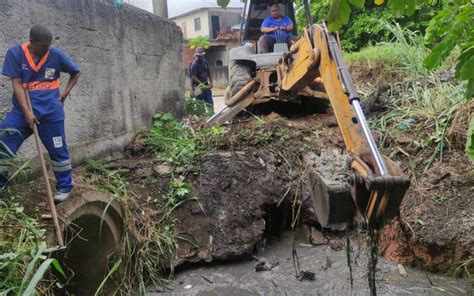 Chuva Prefeitura De Caxias Intensifica Trabalho De Limpeza De Rios