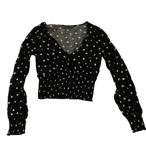 Abercrombie Fitch Tops Black Abercrombie Polka Dot Vneck With