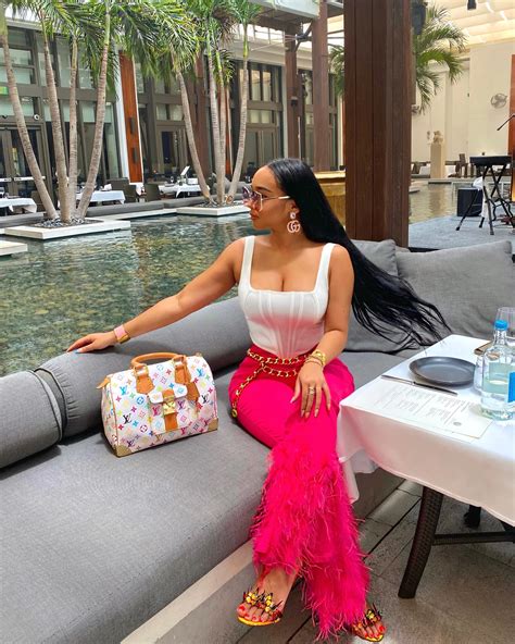 JC In A Miami Jet Set Babe Look Slaylebrity