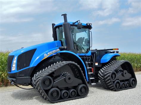 New Holland T9 Smarttrax Track Option