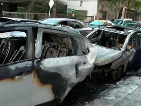 Volvieron Los Quemacoches Incendiaron Dos Autos En Villa Del Parque