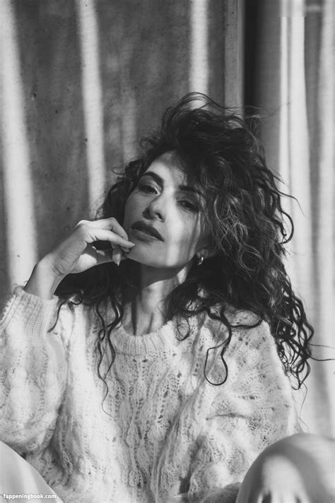 Sarah Shahi Nude The Fappening Photo 8569745 FappeningBook