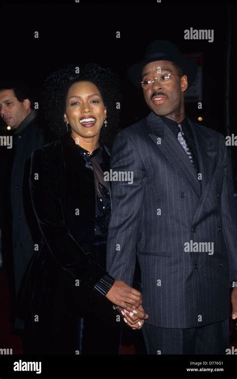 Angela Bassett With Courtney Vance At The Preacher S Wife Premiere At Ziegfield Theatre In New