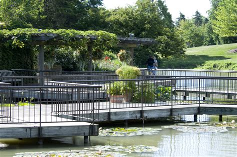 Visit The Chicago Botanic Garden In Glencoe Il With The Museum