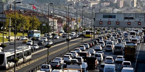 Stanbullular Dikkat Pazar G N Bu Yollar Trafi E Kapal