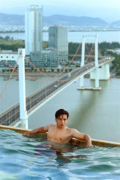 Hồ Quang Hiếu khám phá miền Trung cùng hot girl sinh năm