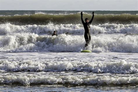 Tulsi Gabbard Beach Photos : Tulsi Gabbard On Twitter Home : Tulsi ...