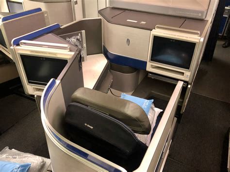 Review United Polaris Business Class Boeing 767 300ER Meilenoptimieren