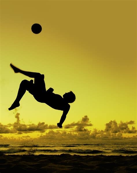 Bicycle Kicks Look So Good Bicycle Kick Soccer Pictures Soccer