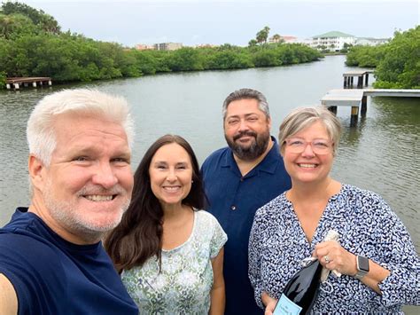 Mike Hoskinson Realtor Century 21 List With Beggins Home