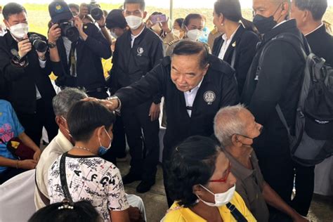 Bangkok Post Prawit Meets Farmers In An Effort To Woo Voters