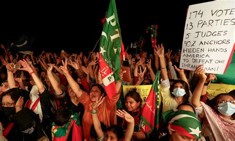 In Pictures Protests Across Pakistan Against Imran Khan S Ouster