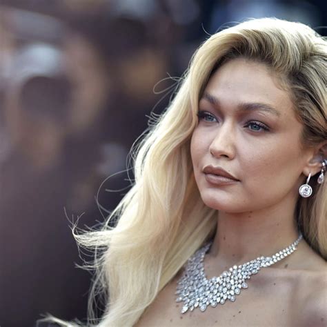 Gigi Hadid Toutes Ses Photos Sur T L Loisirs