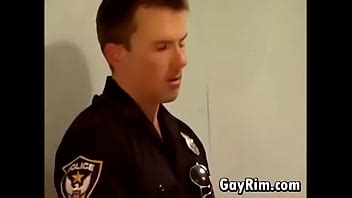 Oficiales de policía follando XVIDEOS