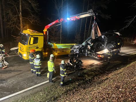 Schwerer Verkehrsunfall Am Auf Der B Feuerwehr Nitscha