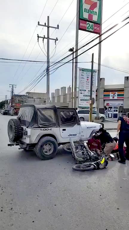 Accidente vial deja un lesionado daños y caos en la Longoria