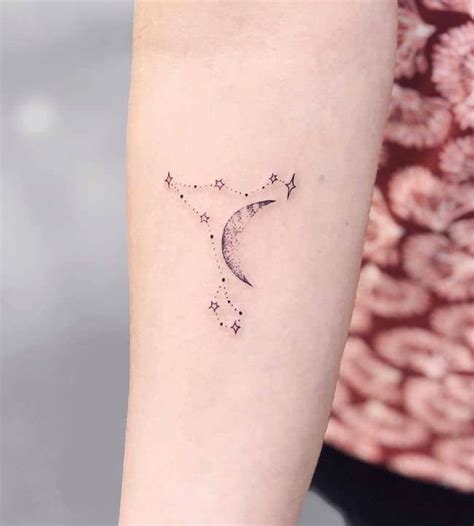 Tatuagens De Lua Pequena - 7 ideias de Tatuagem lua | tatuagem lua, tatuagem, tatuagens