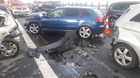 Accident în care au fost implicate cinci automobile pe autostrada