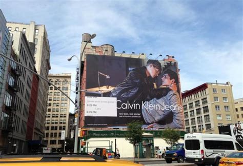 La Svolta Di Calvin Klein La Nuova Campagna Con La Coppia Omosessuale