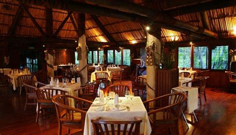 IVI Restaurant at Outrigger on the Lagoon Fiji, Sigatoka - Restaurant ...