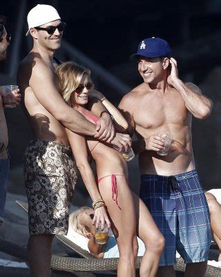 LeAnn Rimes Wearing A Bikini At A Malibu Beach Porn Pictures XXX Photos Sex Images