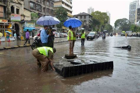 Mumbai Suburbs Witness Heavy Rain Predicting Out Pour