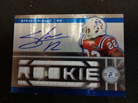 Panini Totally Certified Stevan Ridley Patriots Patch Auto Card