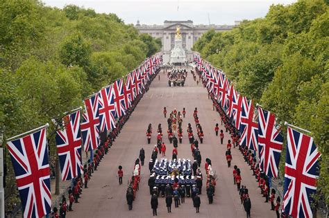 Queen Elizabeth II's funeral in pictures - MDNTV