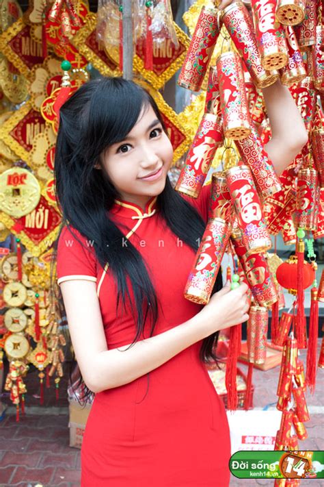 Hot girl Elly Ước gì được ở nhà ngày Tết