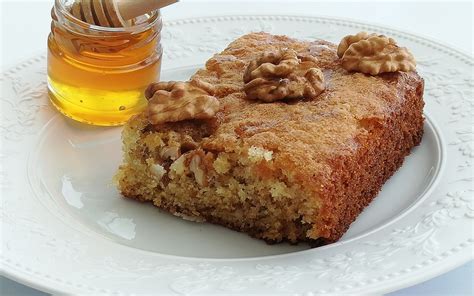 Recette Gâteau aux Noix et au Miel économique Cuisine Étudiant