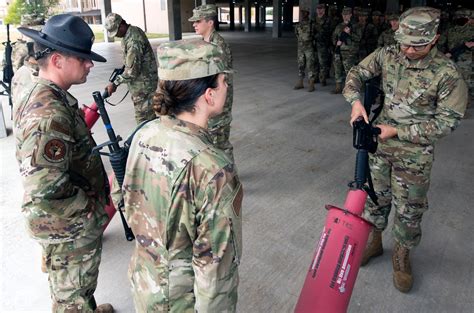 Basic military trainees learn weapons operations > Joint Base San Antonio > News