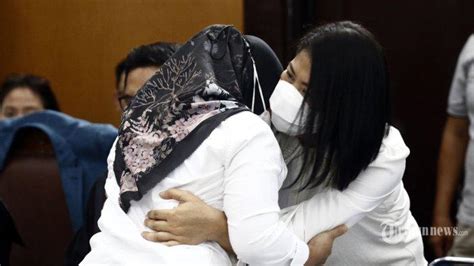 Makna Pelukan Susi Art Kepada Ferdy Sambo Dan Putri Candrawathi Pakar