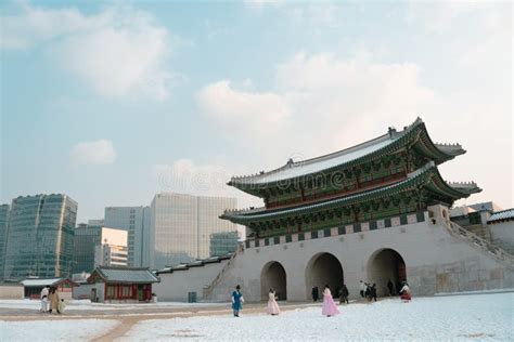 Gwanghwamun Gate Of Gyeongbokgung Palace At Winter In Seoul Korea