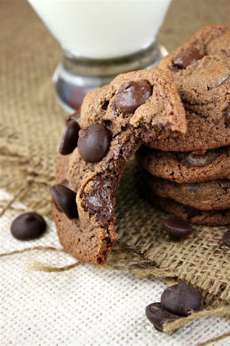 Malted Dark Chocolate Chip Cookies