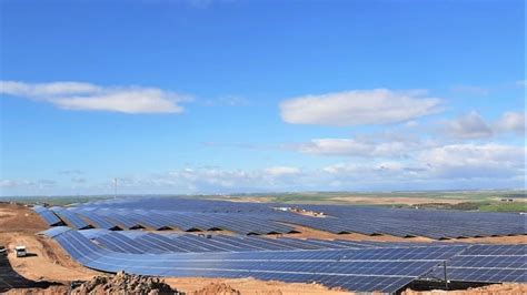 Iberdrola Pone En Marcha Dos Plantas Fotovoltaicas En Cuenca De 100 Mw En Total