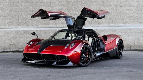 Pagani Huayra Red