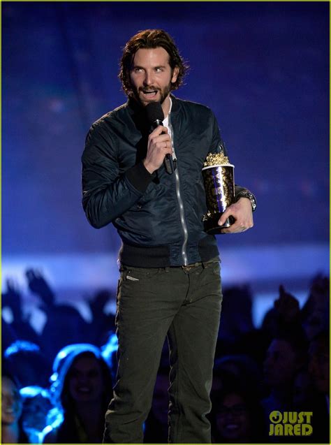 Bradley Cooper Chris Pine Mtv Movie Awards Photo