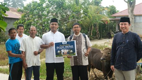 Jelang Hari Raya Idul Adha 1445 H PT Kaltim Industrial Estate Serahkan