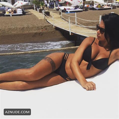 Nez Sayginer Sexy And Nude Photo Collection Aznude