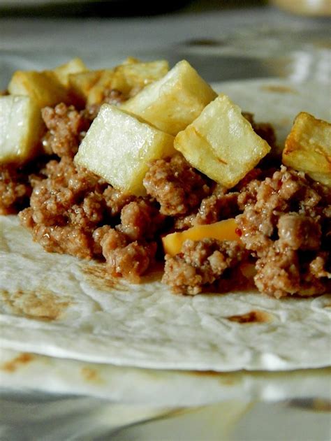 Beef And Potato Burritos Beef And Potato Burrito Recipe Ground Beef And Potatoes Mexican Food