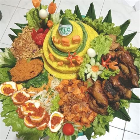 Jual Nasi Tumpeng Besar Cantik Porsi 20 Orang Lauk Banyak Porsi 25