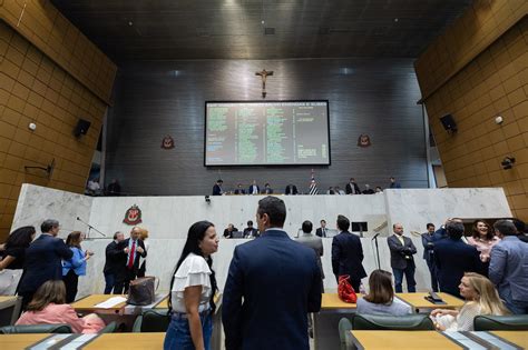 Lei Or Ament Ria Para Aprovada Pela Assembleia Legislativa