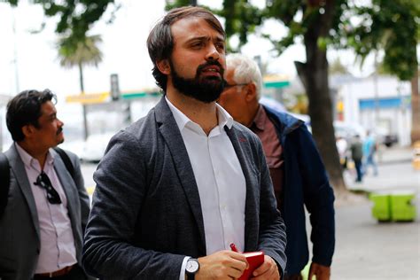 Alcalde Sharp decreta cuarentena en Valparaíso y le pregunta a Piñera